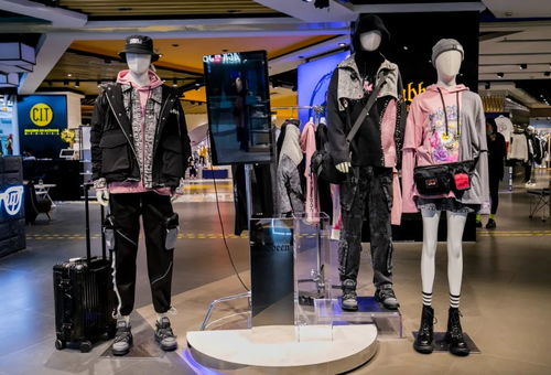 白云萬達十周年慶典 餐飲滿100送100，精品服裝5折起，暢享時尚購物盛宴